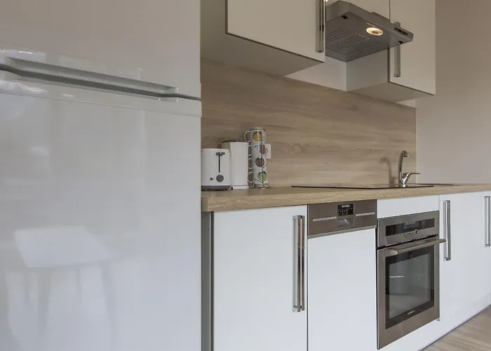 Les Periades - شامونكس